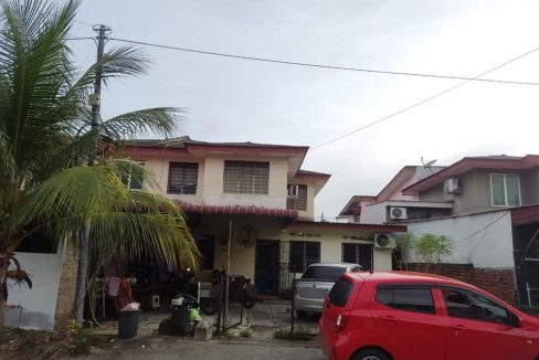 Ejen Hartanah Ipoh-Rumah Teres Dua Tingkat Di Halaman Damai Meru Ipoh