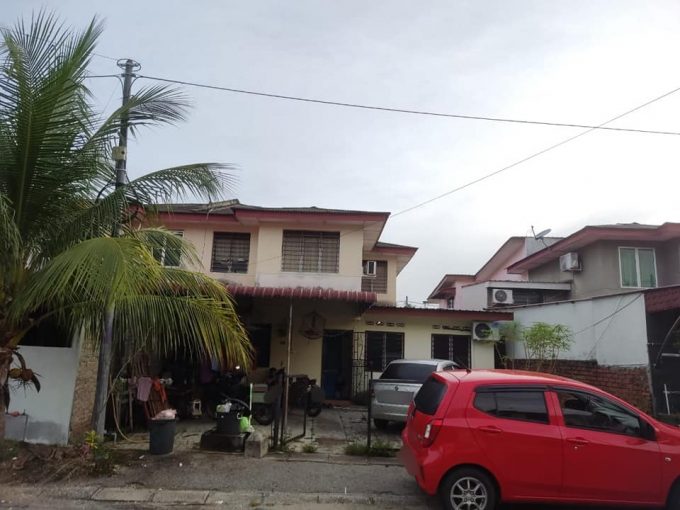 Ejen Hartanah Ipoh-Rumah Teres Dua Tingkat Di Halaman Damai Meru Ipoh