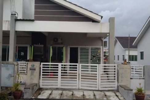 Ejen Hartanah Tronoh Ipoh-[End Lot] Rumah Teres Setingkat Di Taman Universiti Tronoh