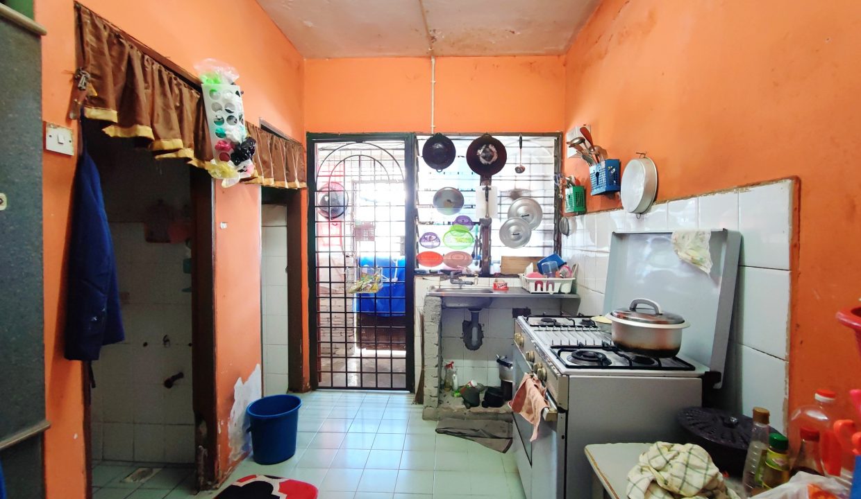 Ejen Hartanah Kamunting-Rumah Teres Setingkat Di Taman Berkat Simpang Taiping-12