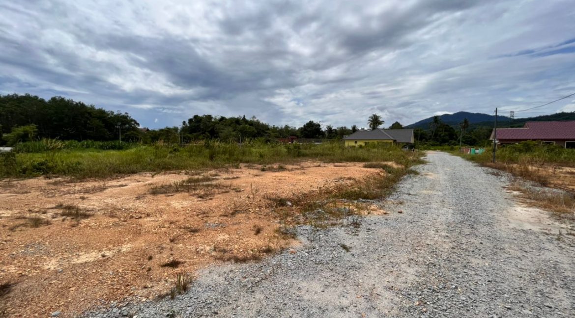 Ejen Hartanah Kuala Kangsar Perak-Tanah Lot Kota Lama Kiri-2