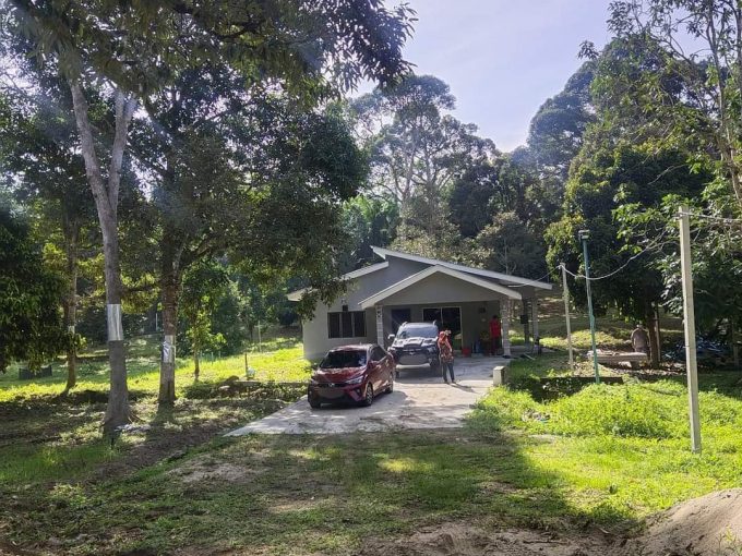Ejen Hartanah Perak-Tanah Dusun Durian & Rumah Banglo Untuk dijual di Kg Bukit Chupak