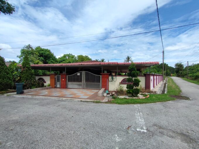 Ejen Hartanah Ipoh-Corner Lot Rumah Banglo Setingkat Kampung Dato' Ahmad Said Tambahan 3