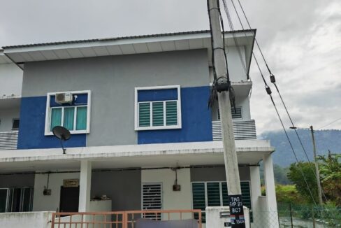 Ejen Hartanah Ipoh-Rumah Teres (2)Tingkat Untuk Dijual Di Taman Meru Suria