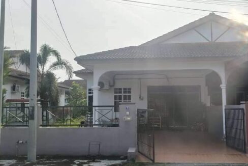 Ejen hartanah Teluk Intan-Rumah Semi-D Untuk Dijual Di Taman Selasih