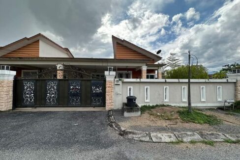 Ejen Hartanah Ipoh-Corner Lot Rumah Semi-D Setingkat Di Medan Klebang Mewah