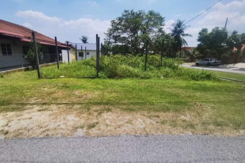 Ejen Hartanah Perak-Tanah lot Kediaman Untuk Dijual Di Kampung Cik Zainal Tambahan