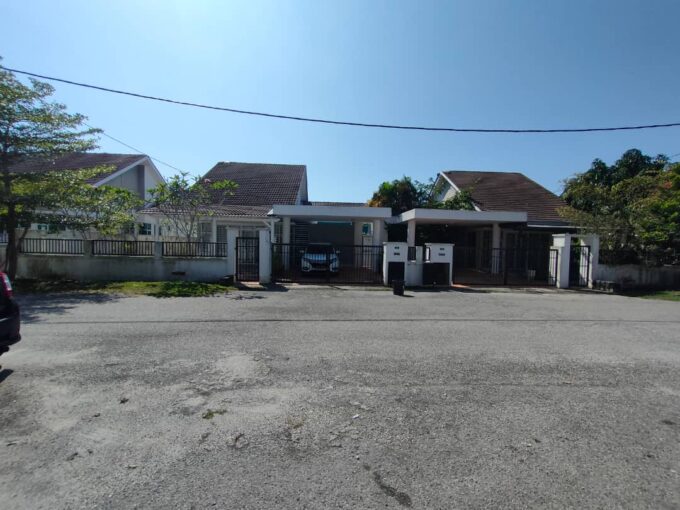 Ejen Hartanah Seri Iskandar-Rumah Semi D Setingkat Di Puncak Iskandar