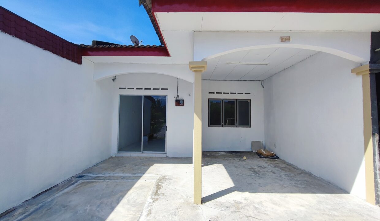 [OPEN FACING] Rumah Teres Stingkat Untuk Dijual Di Taman Diawan, Mambang Diawan, Kampar Perak (4)