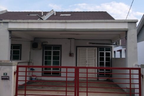 RUMAH TERES SETINGKAT ENDLOT METRO PENGKALAN. Taman Metro Pengkalan, Batu Gajah