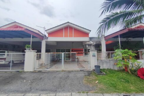 RUMAH SETINGKAT DI LAKEVILLE, SERI ISKANDAR