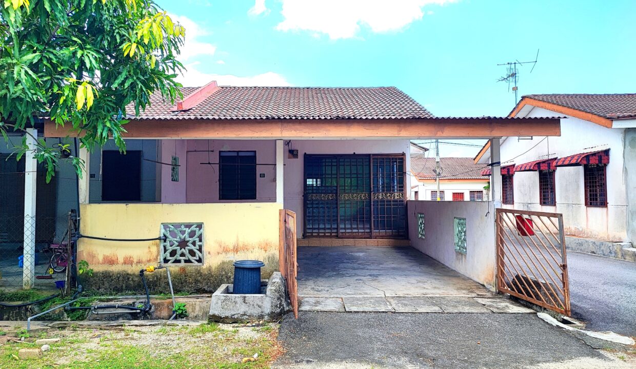 Rumah Endlot Teres Setingkat Untuk Dijual di Behrang 2020, Perak (14)