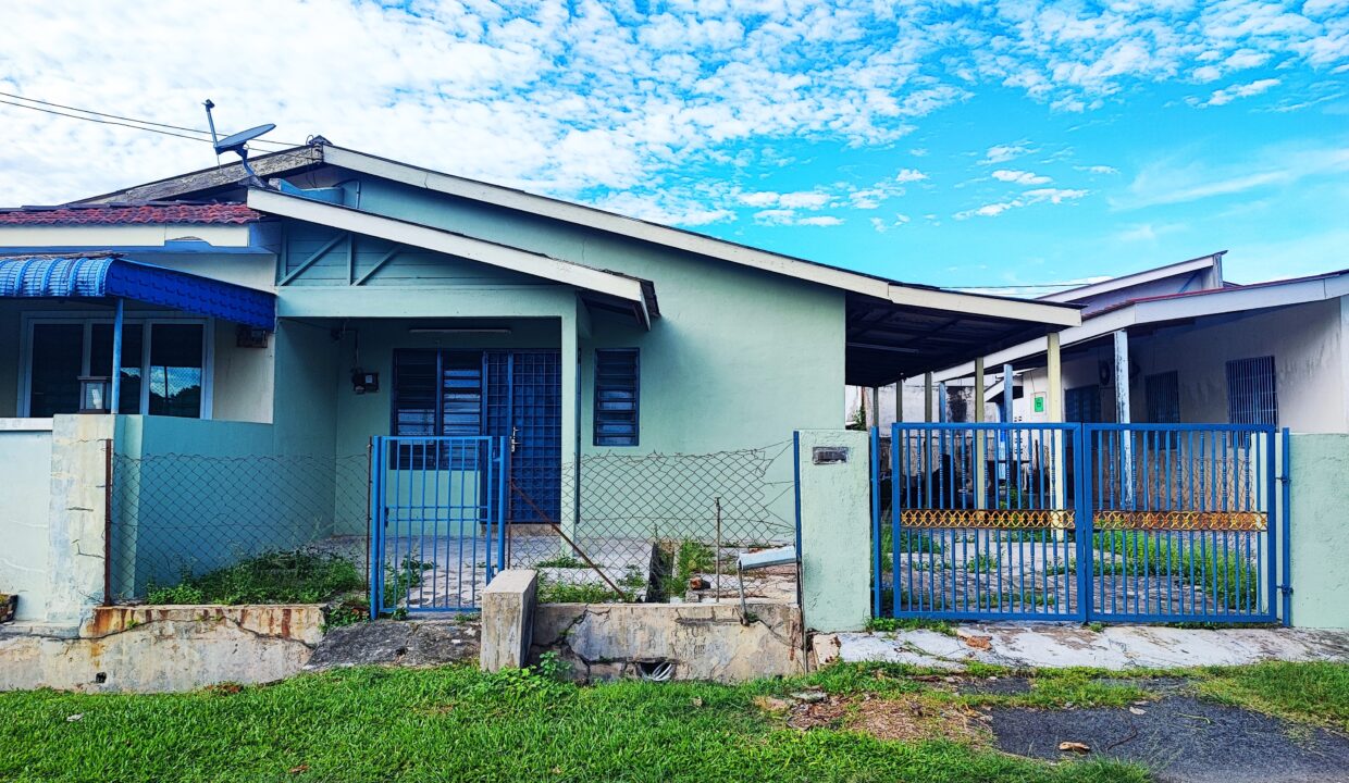 Rumah Semi D Setingkat Untuk Dijual di Taman Hiburan, Tambun, Ulu Kinta Perak (13)
