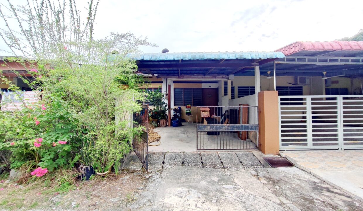 Rumah Teres Stingkat Untuk Dijual Di Taman Pulai Jaya Simpang Pulai Ipoh Perak (6)