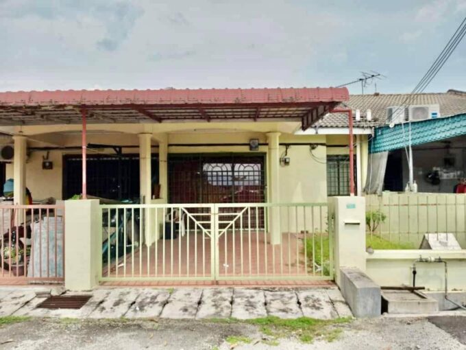 TERES SETINGKAT DI BANDAR BARU PUTRA IPOH
