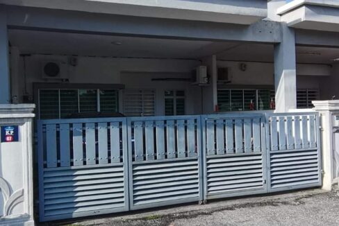Teres Setingkat Untuk Dijual di Taman Lapangan Kiara, Ipoh