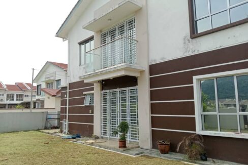 CORNER LOT FREEHOLD DI MERU PERDANA
