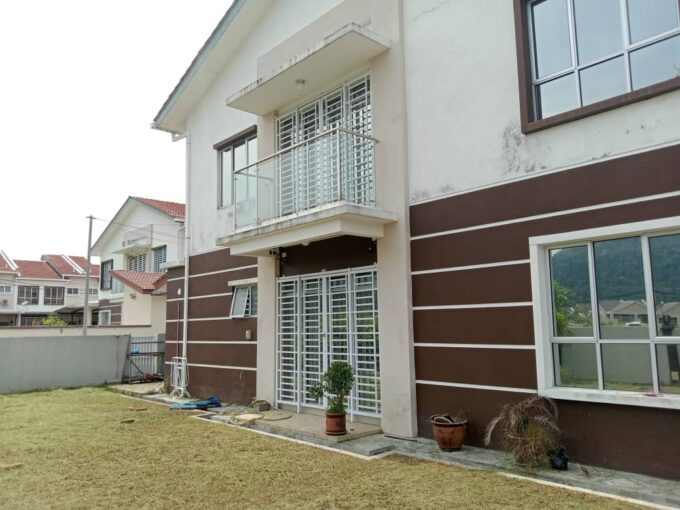 CORNER LOT FREEHOLD DI MERU PERDANA