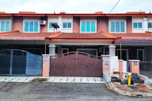 Teres Dua (2) Tingkat Untuk Dijual di Bandar Seri Botani, Ipoh