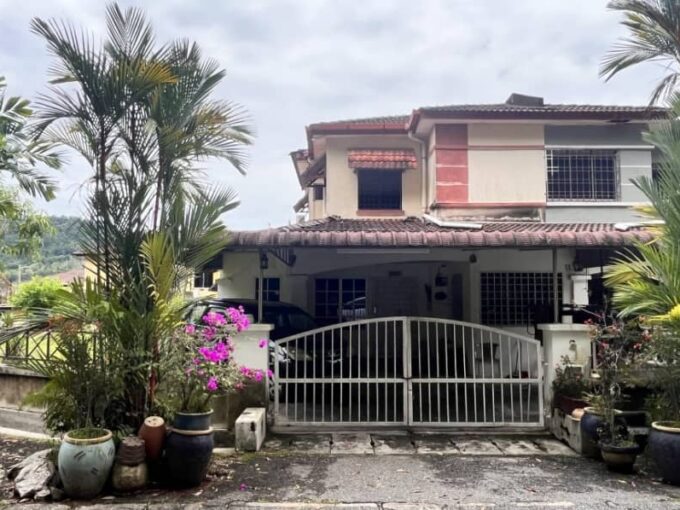 Double Storey Corner Puncak Jelapang Maju Ipoh Perak