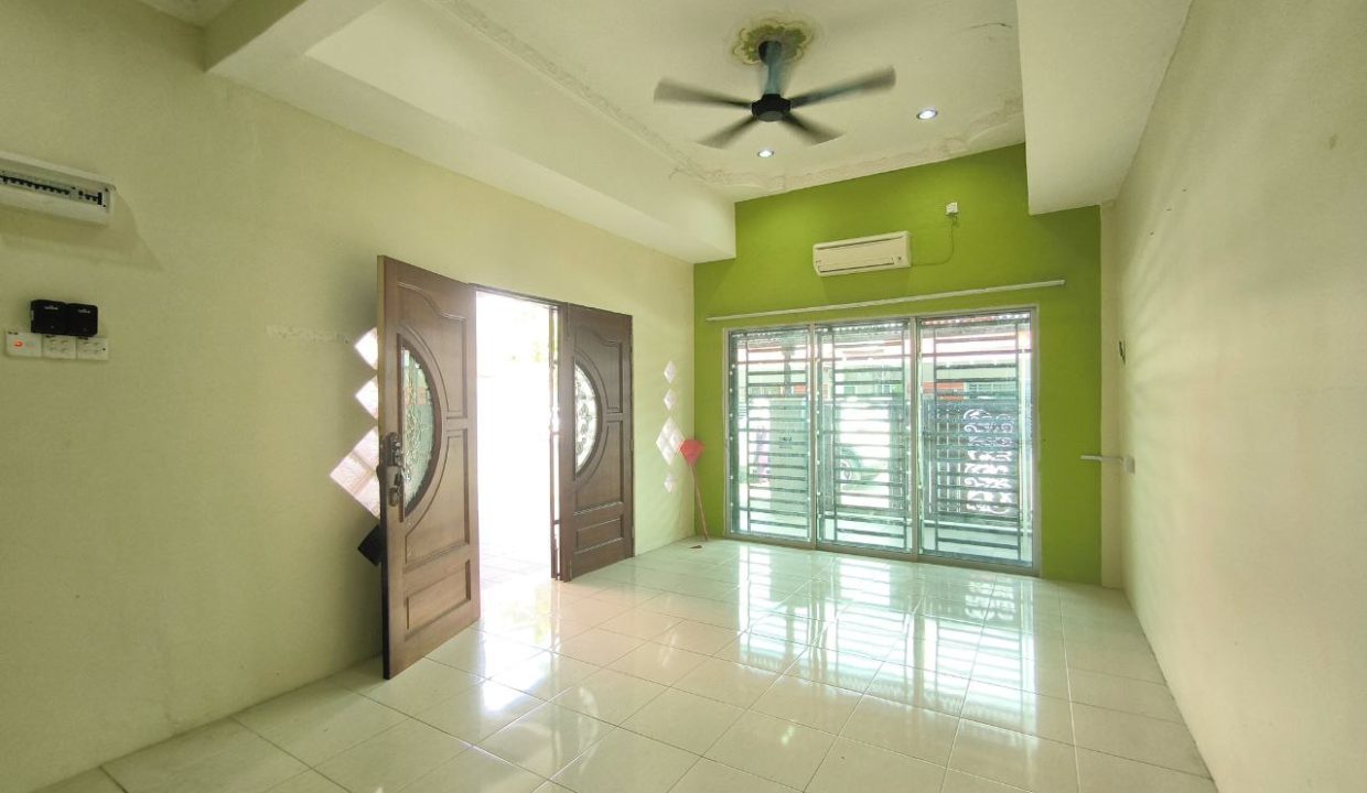 e9c958f2-1e53-4cbb-832a-fec579db2e8b